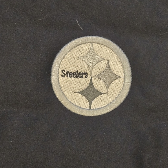 Steelers Black Puffer Jacket - Picture 2 of 9